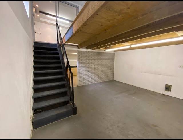 150M² OFFICE TO LET IN WOODSTOCK